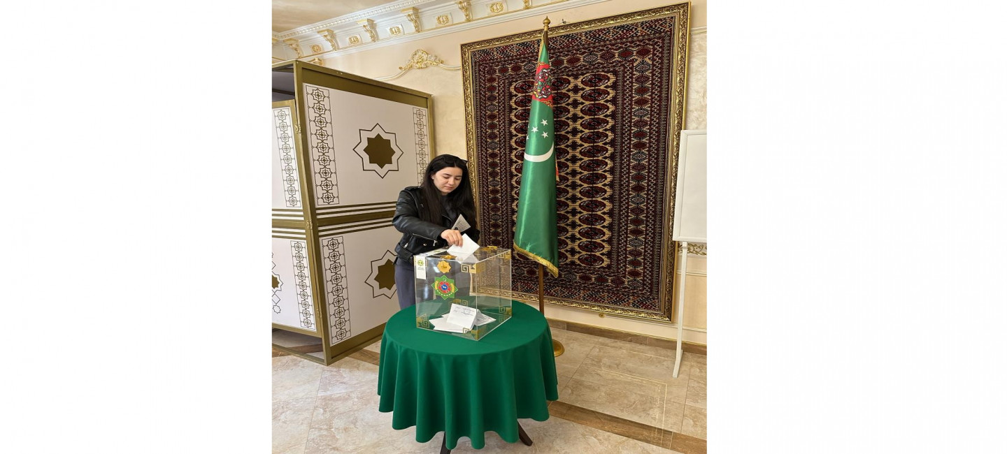Выборы депутатов Меджлиса Туркменистана, членов Халк Маслахаты велаятов, этрапов, городов и Генгешей.